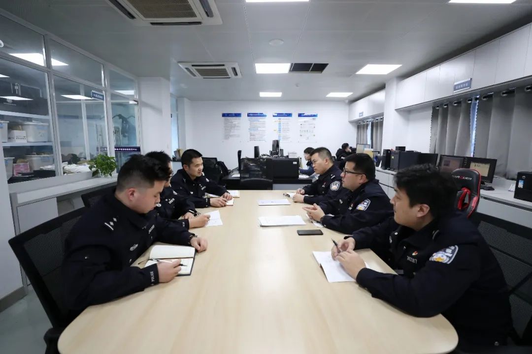 和平精英发卡网_和平精英cdk发卡平台_和平精英辅助低价发卡网稳定